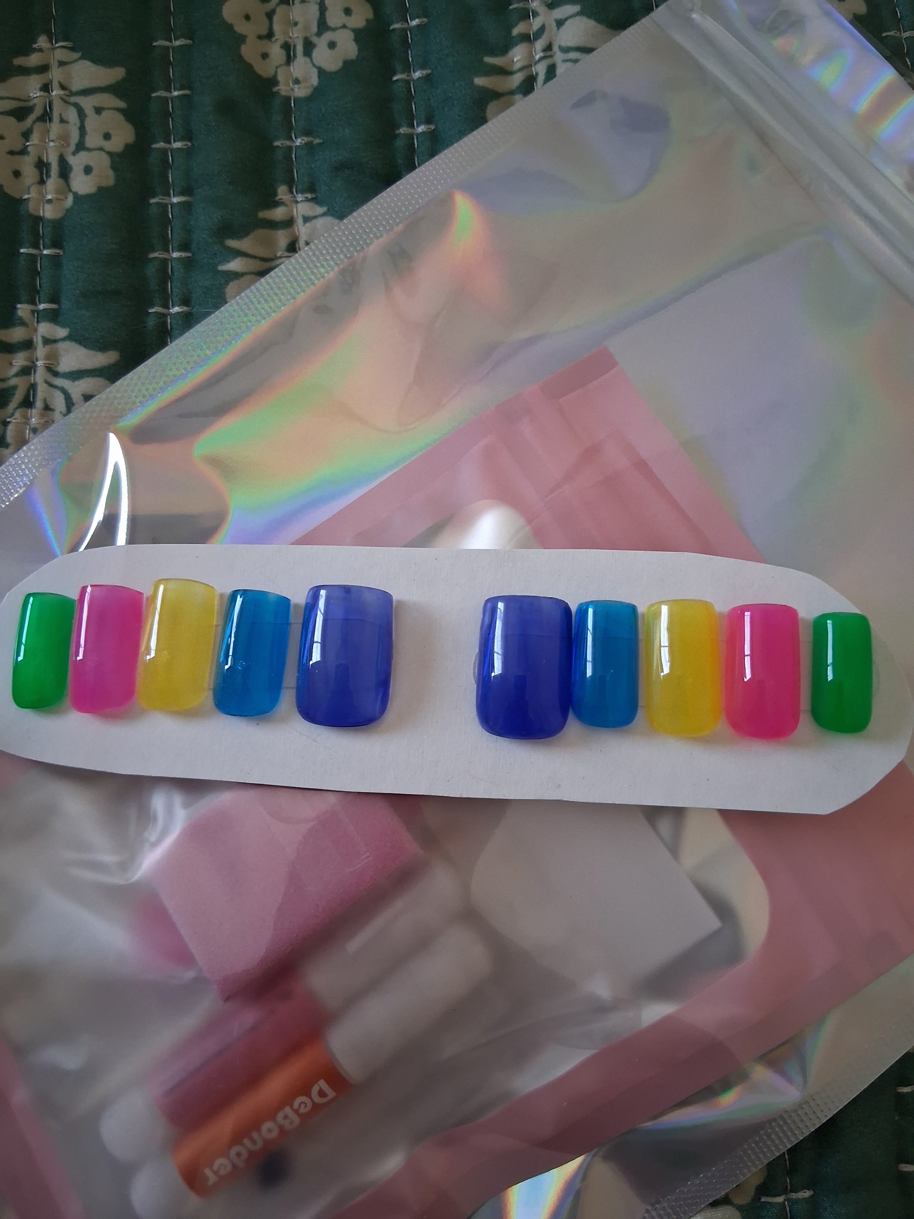 Multicolor jelly press on set