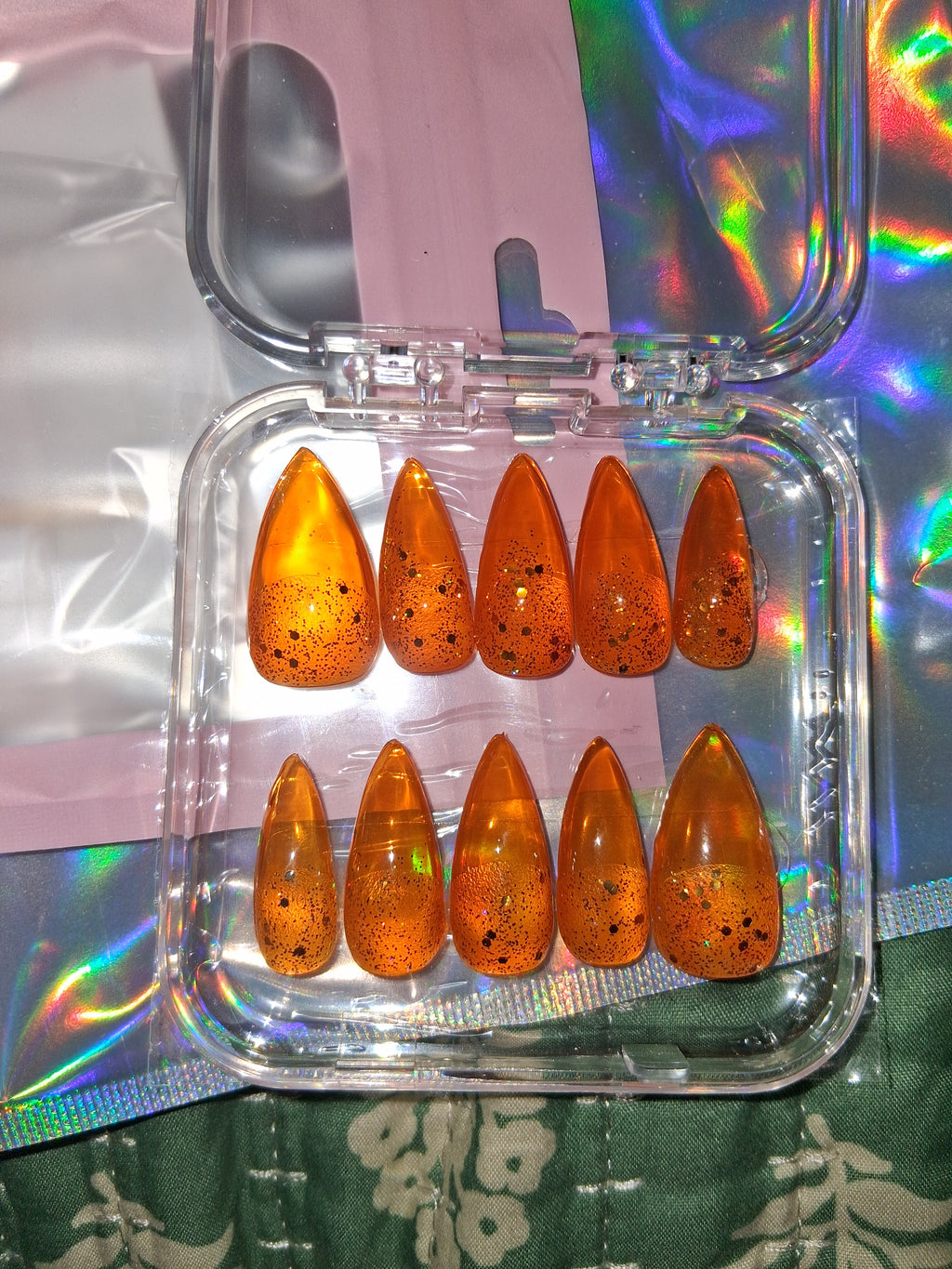 Press on nails